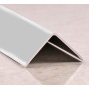 Угол защитный алюминиевый 15х15 мм. 2,7 м. PV61-02 Серебро матовое